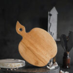 Hot Selling Bamboo Wood Cutting Board Cheese Serving Platter Apple Shape with Handle Custom Size Eco-Friendly for Kitchen Use - Image 2