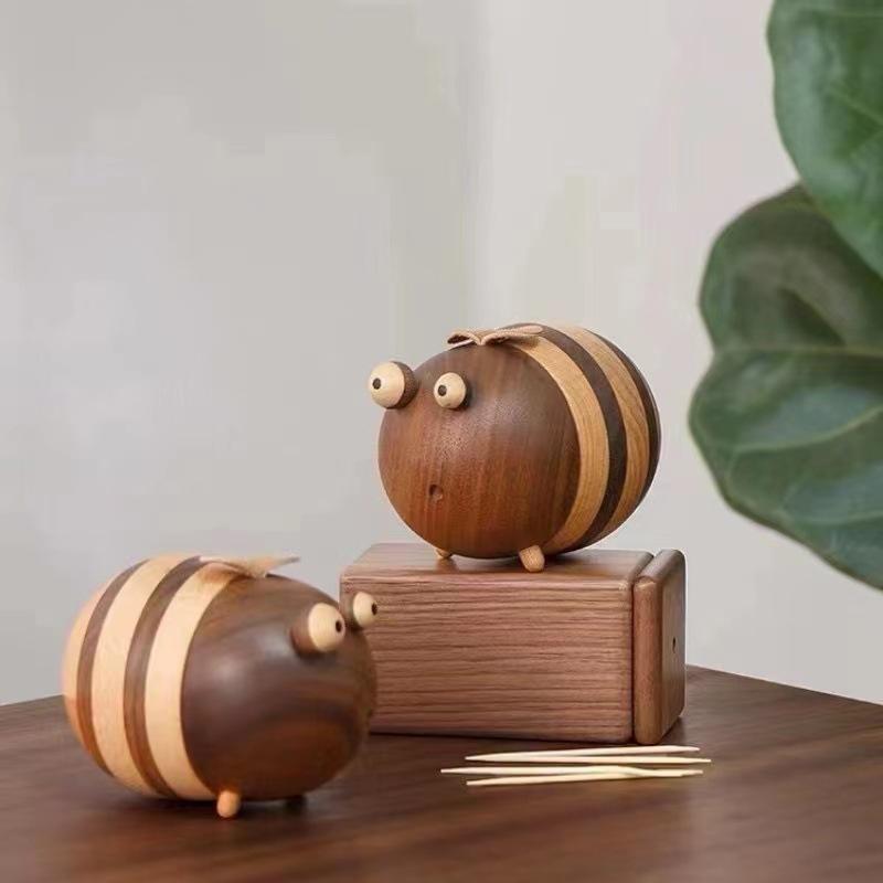 Little Bee Toothpick Dispenser Stocked Durable Solid Wood Personalized Creative Modern Home Use High-end Cute Restaurant01 Little Bee Toothpick Dispenser Stocked Durable Solid Wood Personalized Creative Modern Home Use High-end Cute Restaurant - Image 1